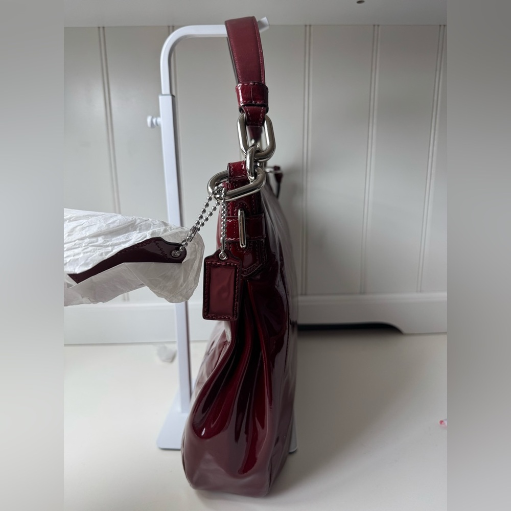 Coach Women’s Chelsea Red Patent Leather Hobo Handbag Purse - Picture 4 of 12